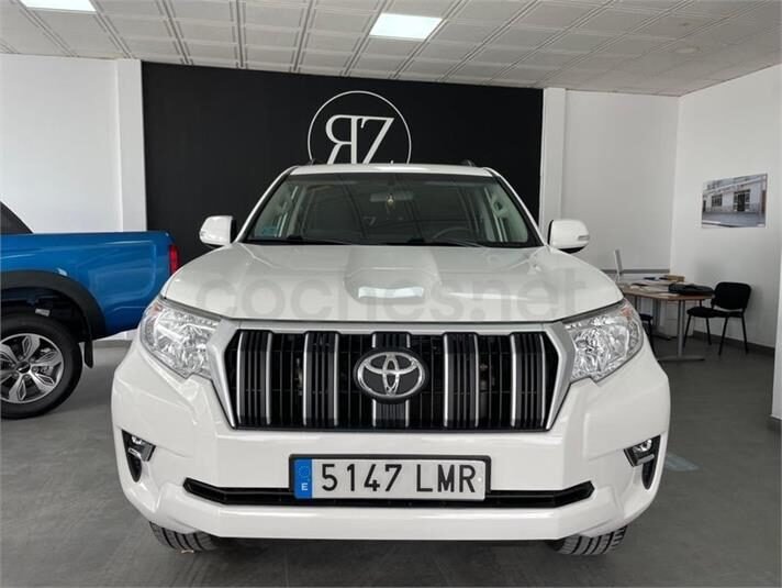 TOYOTA Land Cruiser 2.8 D4D GX 7 Plazas