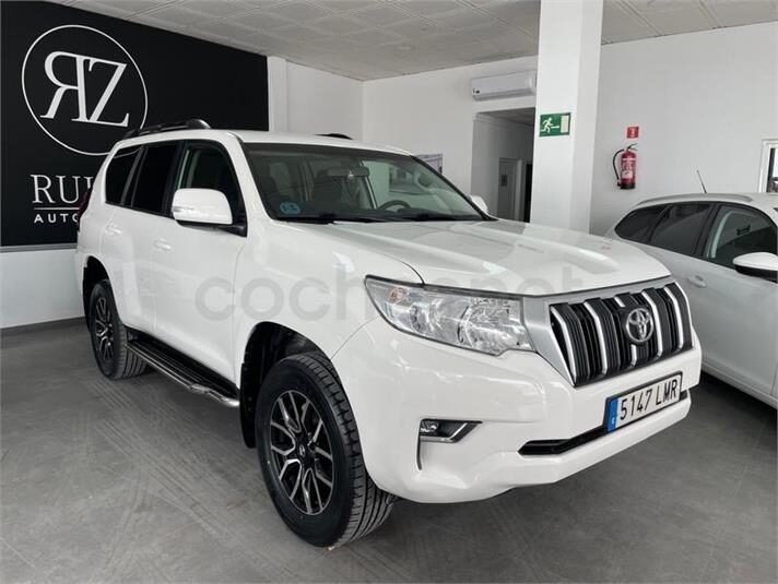 TOYOTA Land Cruiser 2.8 D4D GX 7 Plazas